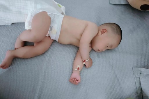 国内5岁人工代生产子下门牙松动怎么办？